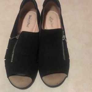 Size 40 Israel made beautifeel sandals.